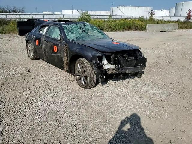 2018 Chrysler 300 Limited VIN: 2C3CCAKG3JH268885 Lot: 71665855