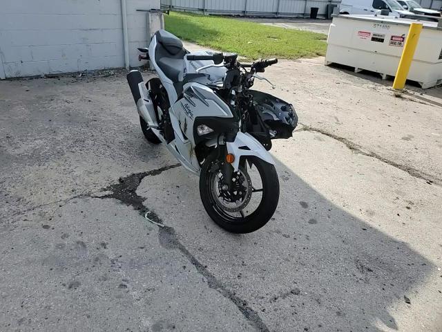 2025 Kawasaki Ex500 H VIN: ML5EXGH19SDA56132 Lot: 81471625