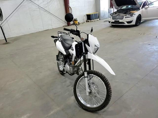2023 Honda Xr150L E VIN: 3H1KD131XPD000341 Lot: 72020795