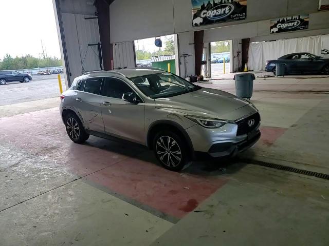 2017 Infiniti Qx30 Base VIN: SJKCH5CR2HA025918 Lot: 81641305