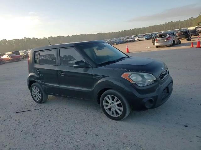 2013 Kia Soul + VIN: KNDJT2A65D7752395 Lot: 81603195