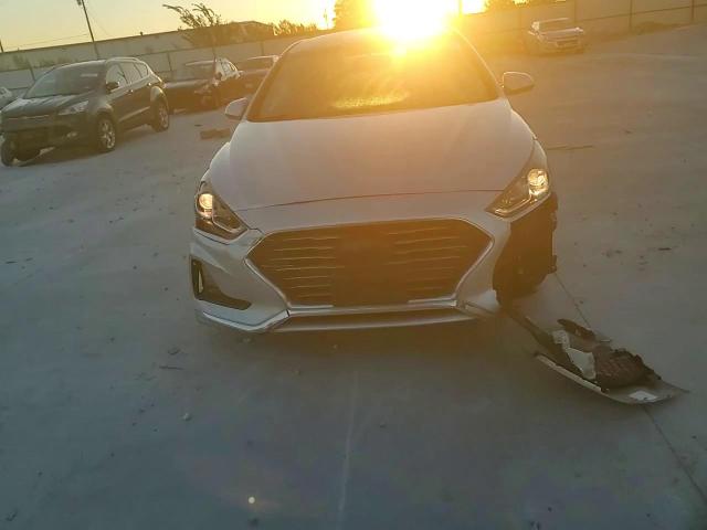 2018 Hyundai Sonata Se VIN: 5NPE24AF0JH684689 Lot: 81693355