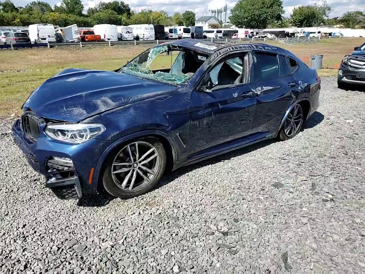 Фото: 5UXUJ5C5XKLA93597