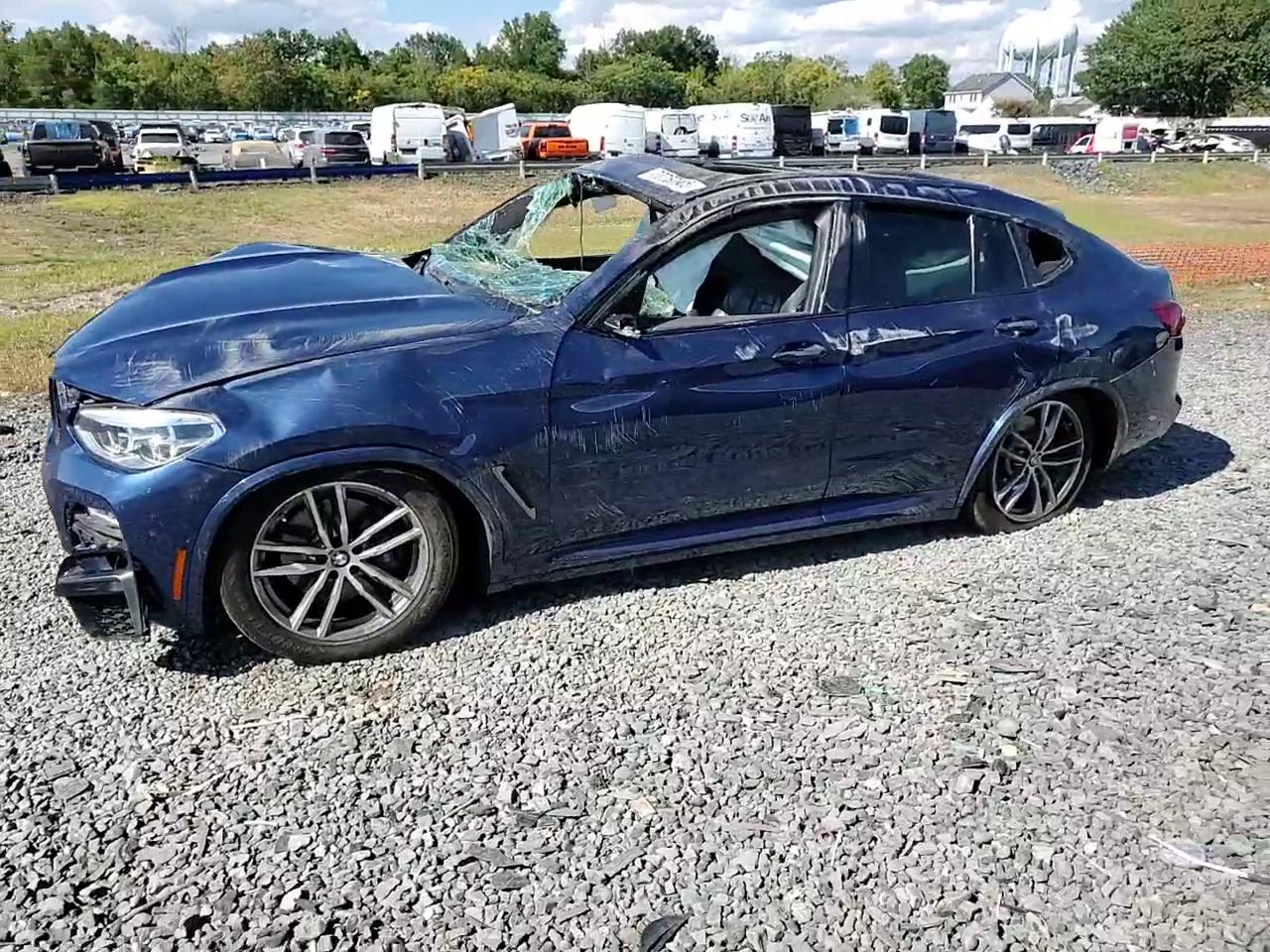 Фото: 5UXUJ5C5XKLA93597