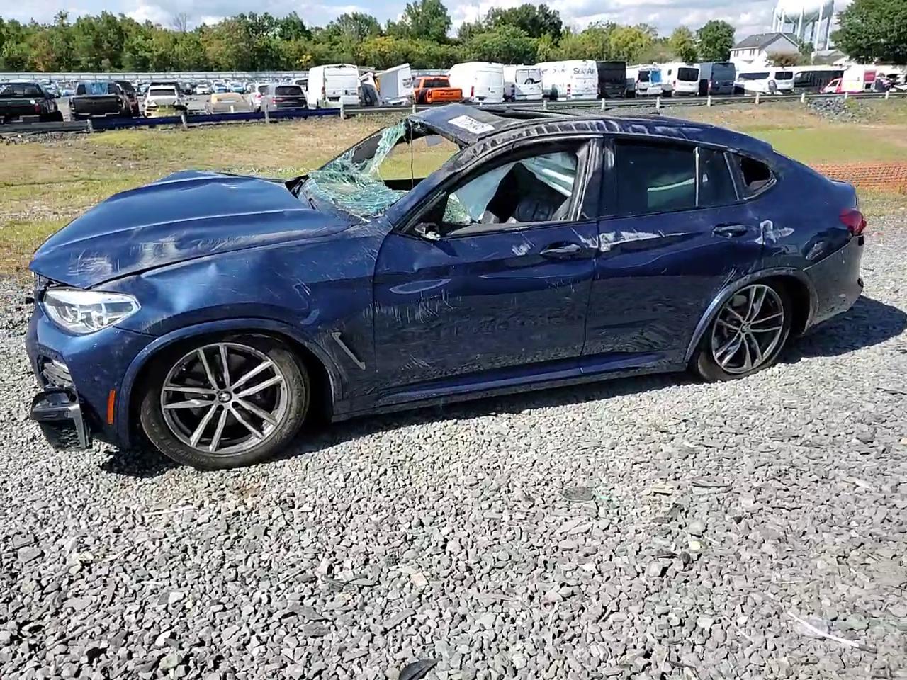 Фото: 5UXUJ5C5XKLA93597