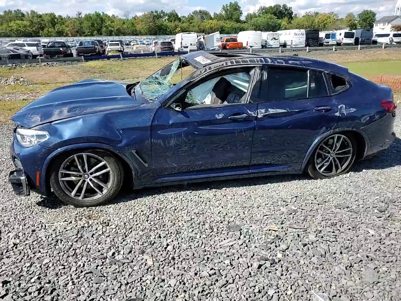 Фото: 5UXUJ5C5XKLA93597