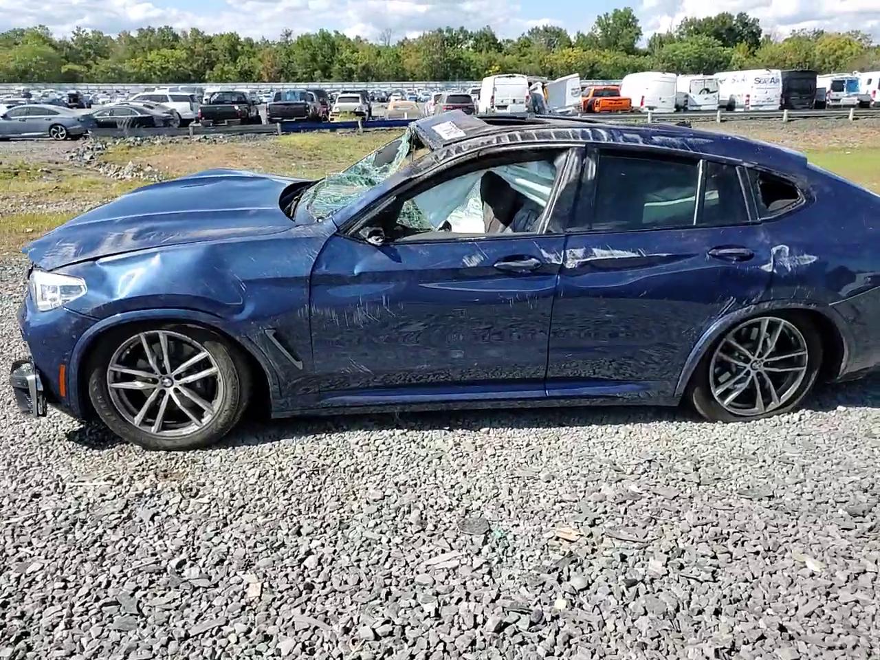 Фото: 5UXUJ5C5XKLA93597