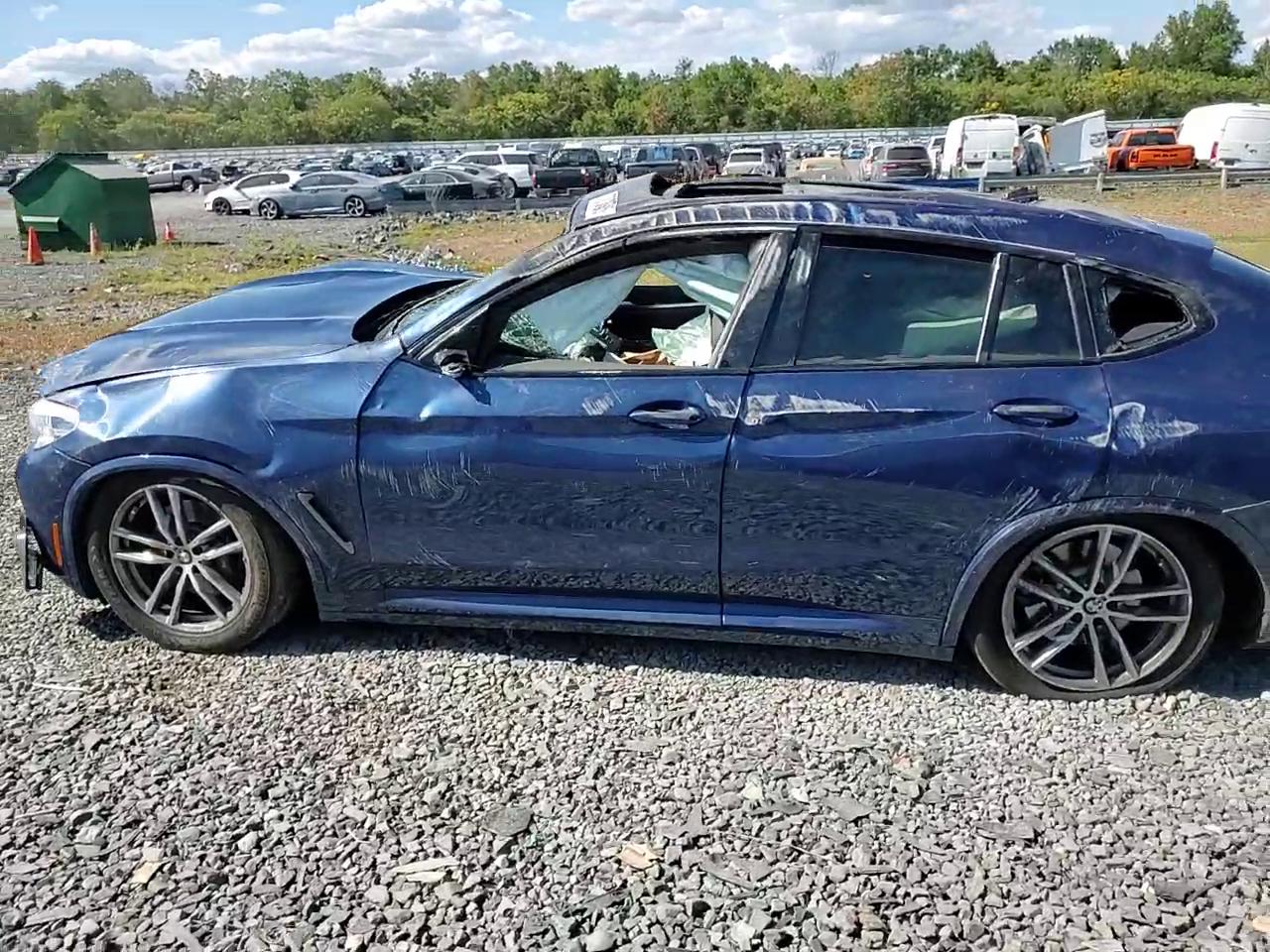 Фото: 5UXUJ5C5XKLA93597