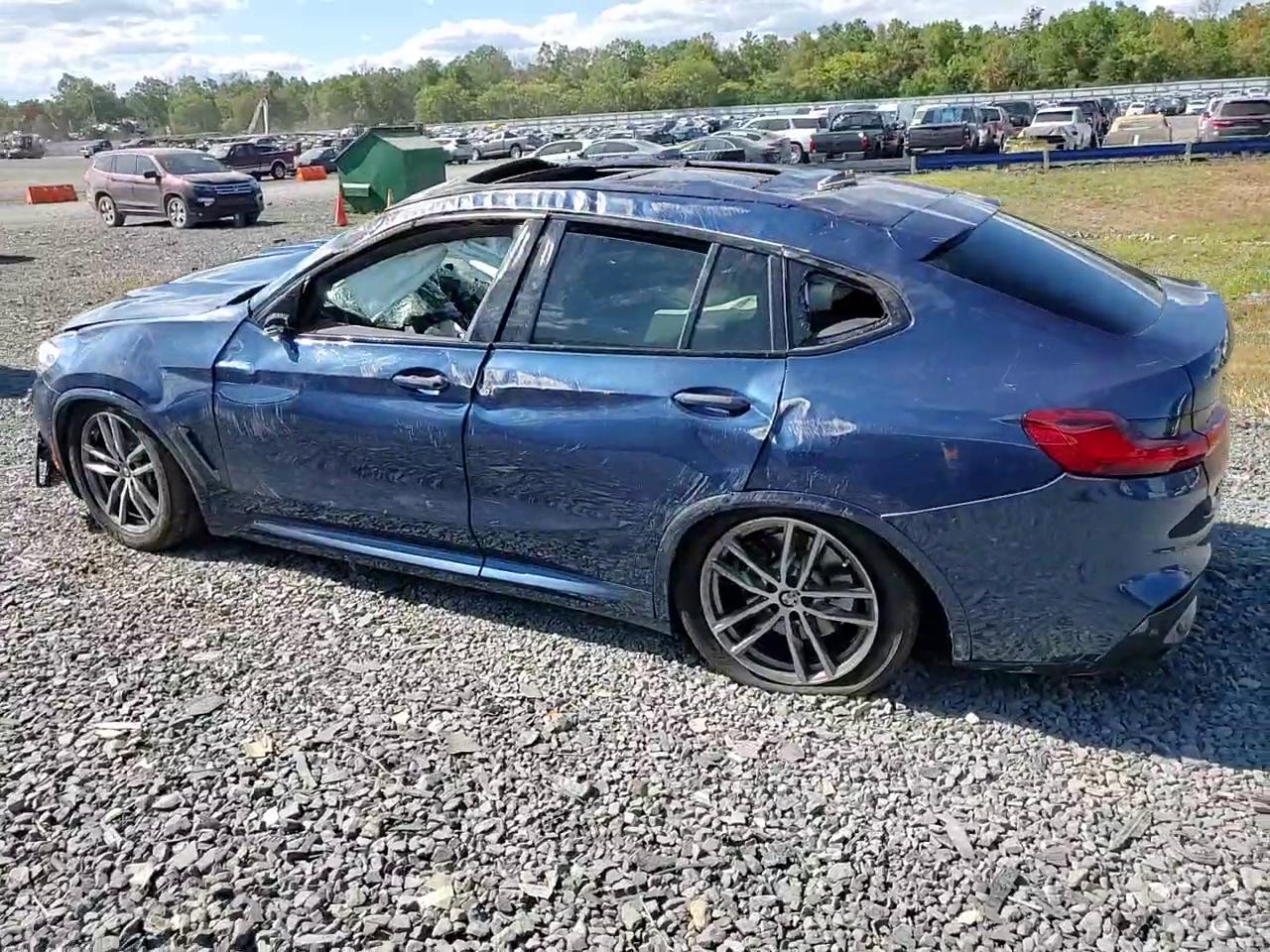 Фото: 5UXUJ5C5XKLA93597