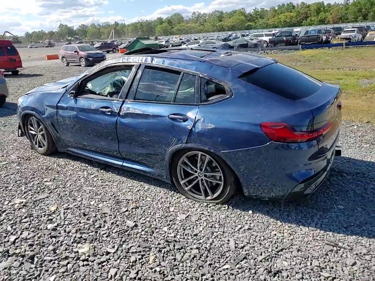 Фото: 5UXUJ5C5XKLA93597