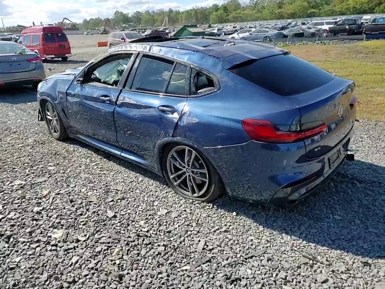 Фото: 5UXUJ5C5XKLA93597