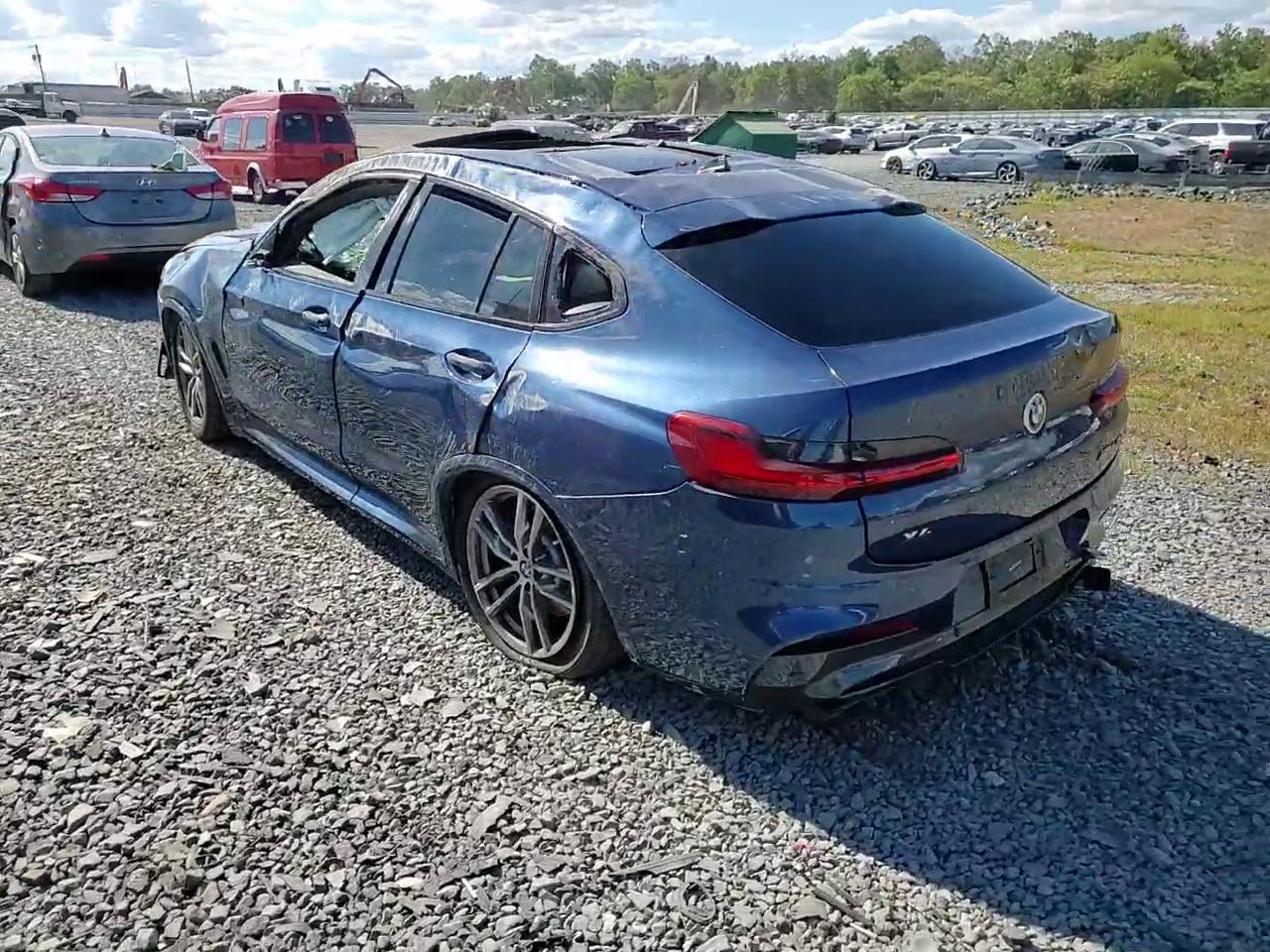 Фото: 5UXUJ5C5XKLA93597