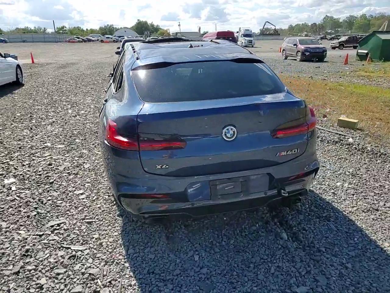 Фото: 5UXUJ5C5XKLA93597