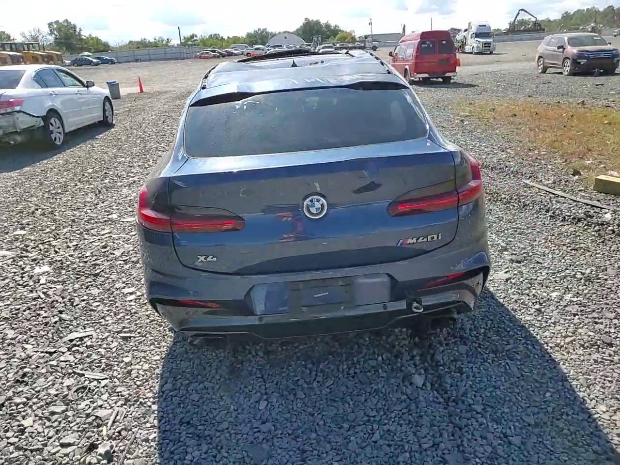 Фото: 5UXUJ5C5XKLA93597