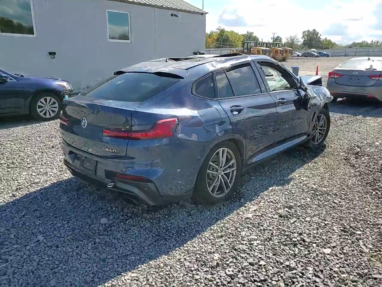 Фото: 5UXUJ5C5XKLA93597