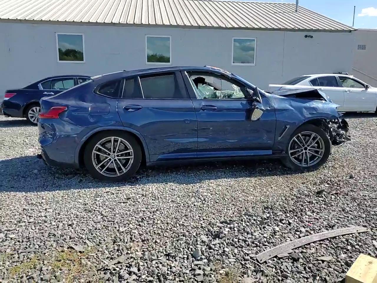 Фото: 5UXUJ5C5XKLA93597