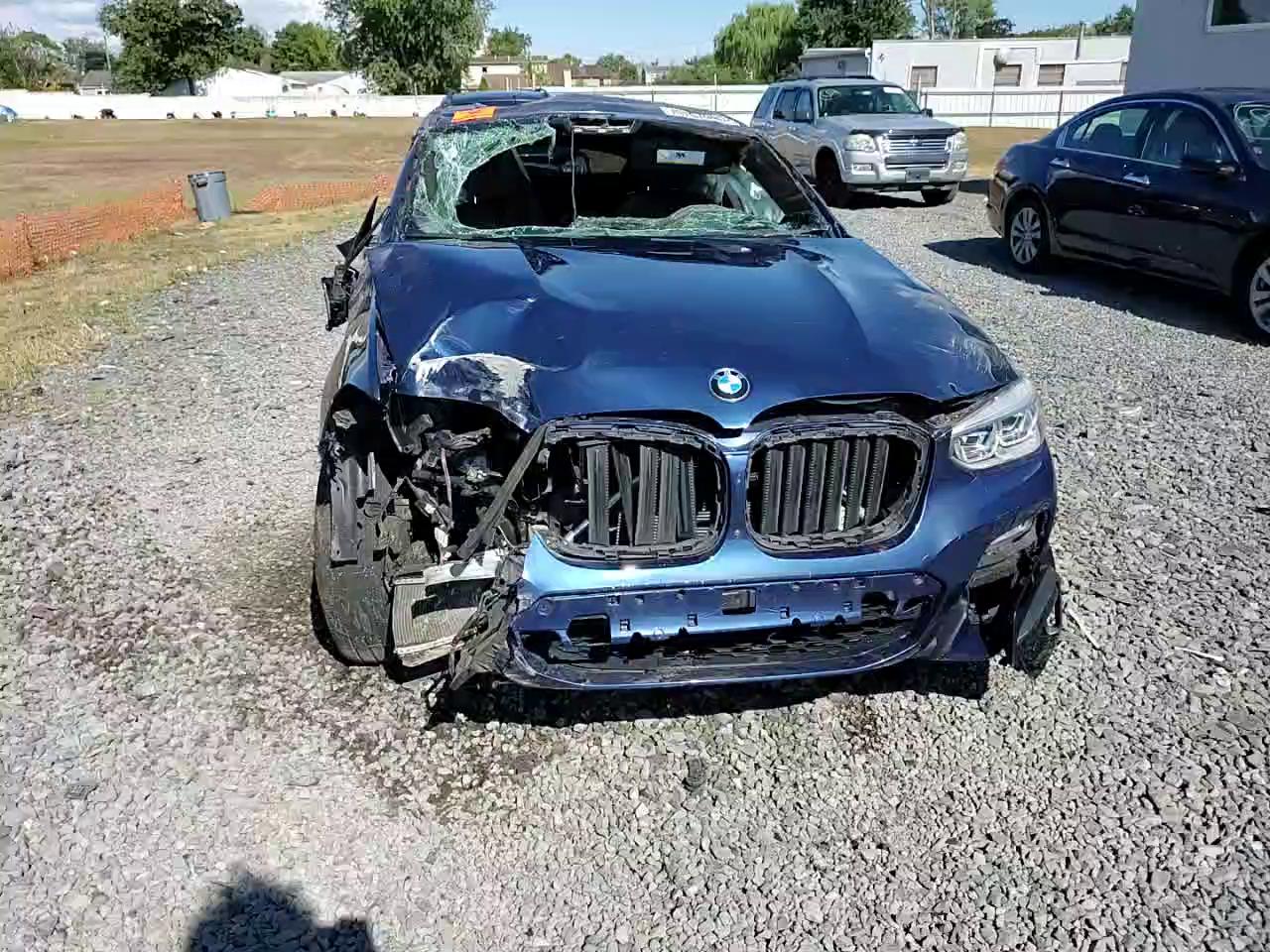 Фото: 5UXUJ5C5XKLA93597