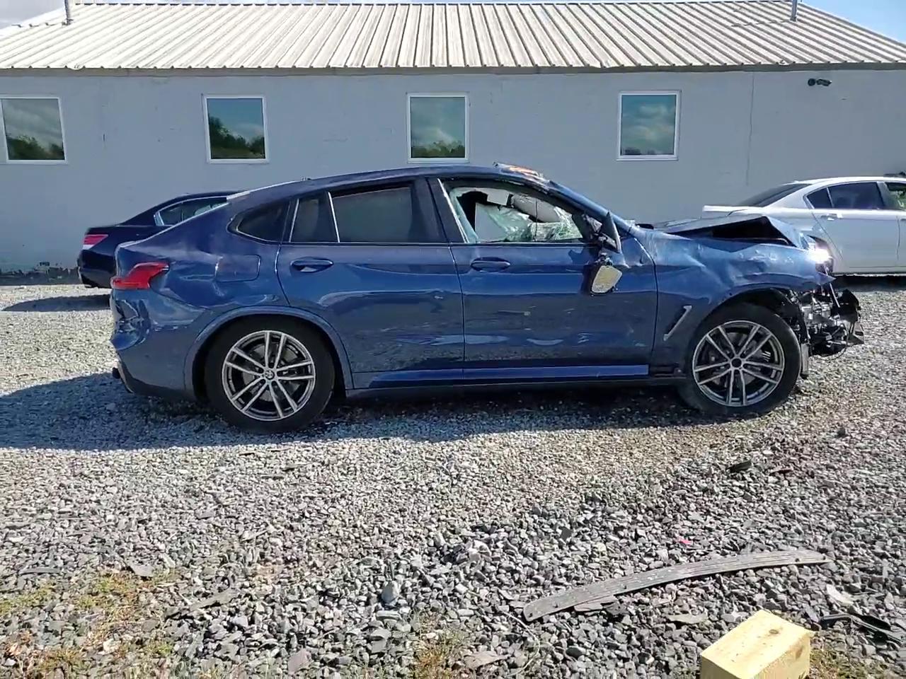 Фото: 5UXUJ5C5XKLA93597