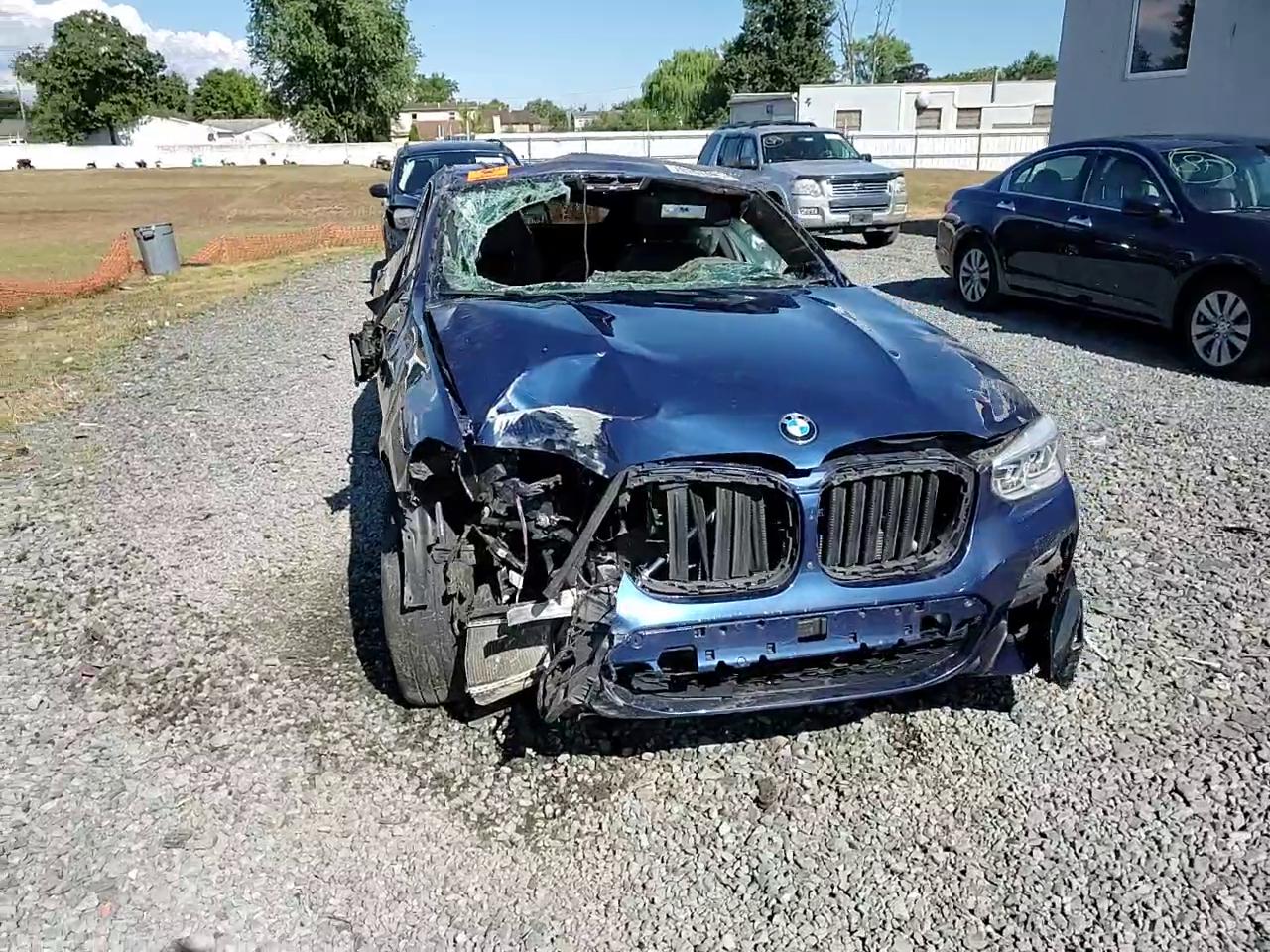 Фото: 5UXUJ5C5XKLA93597