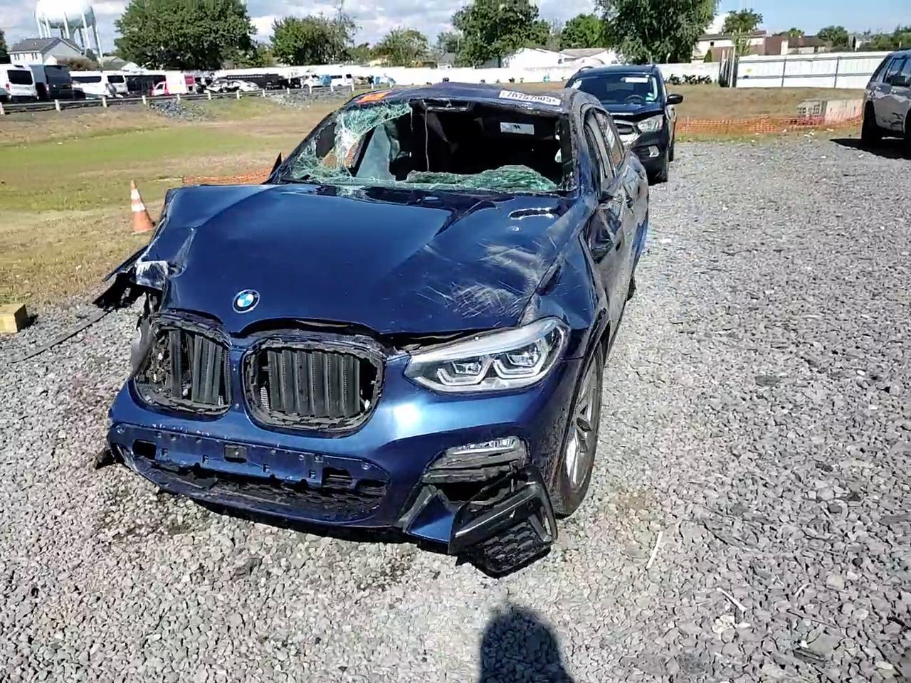 Фото: 5UXUJ5C5XKLA93597