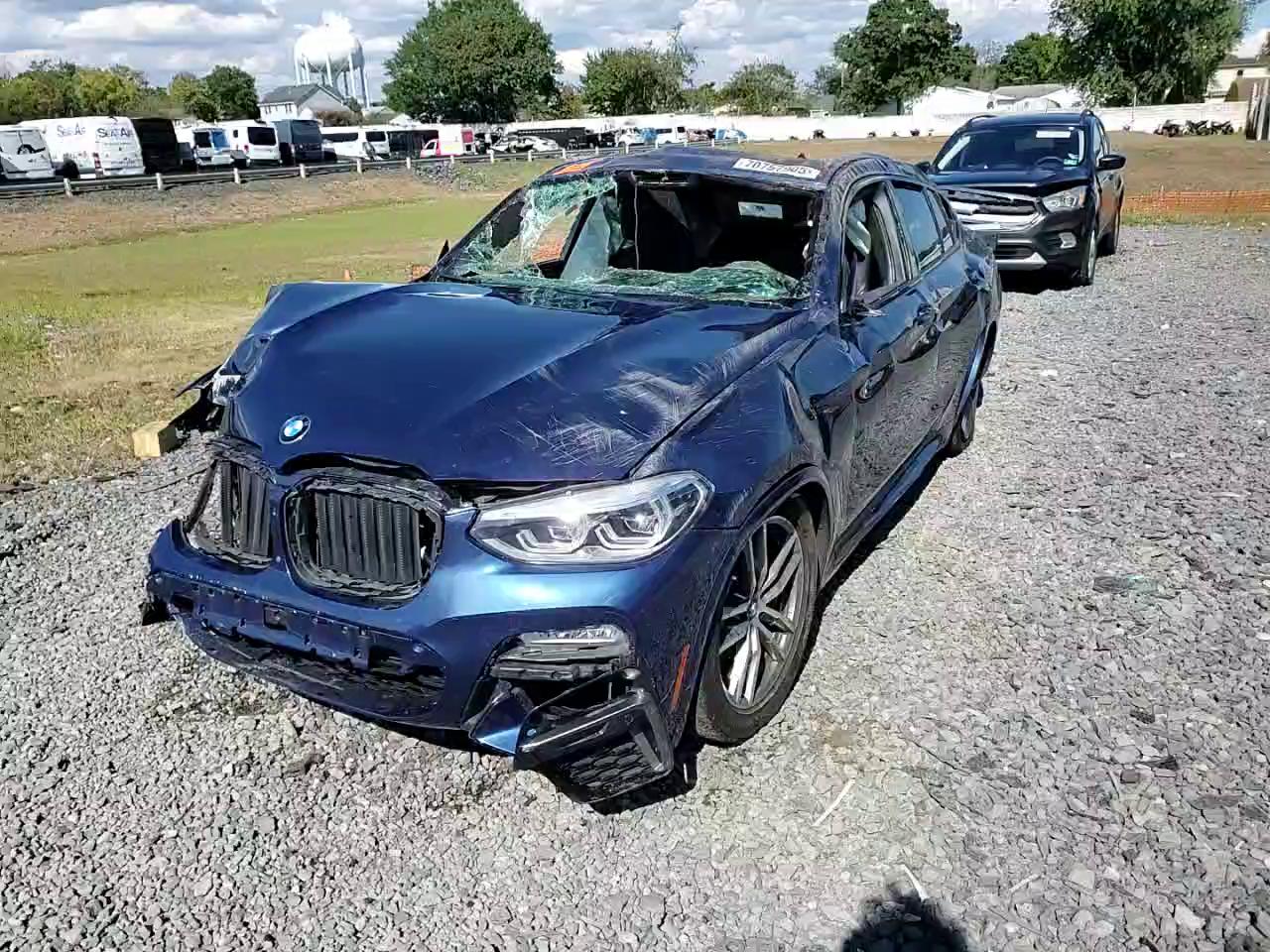 Фото: 5UXUJ5C5XKLA93597