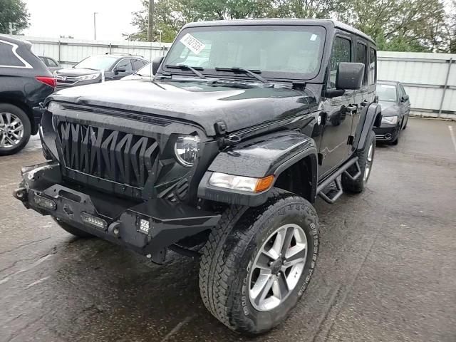 2019 Jeep Wrangler Unlimited Sahara VIN: 1C4HJXEGXKW662652 Lot: 81627535