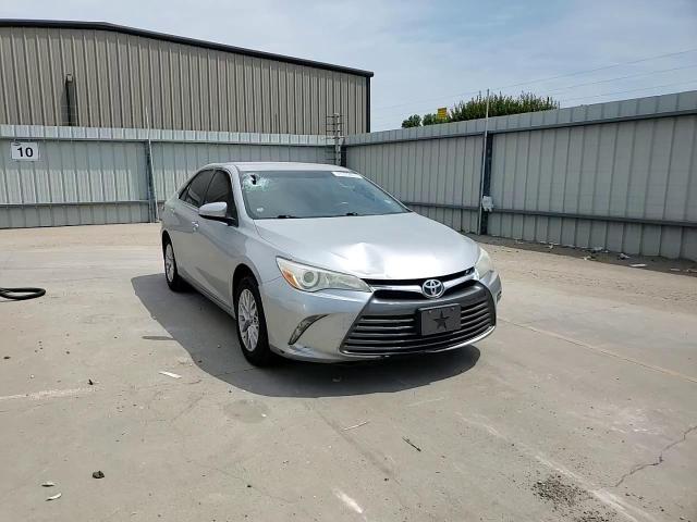 2016 Toyota Camry Le VIN: 4T1BF1FK3GU261465 Lot: 71373255
