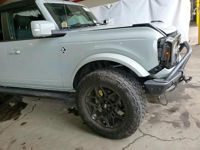 2022 Ford Bronco Base VIN: 1FMDE5BH9NLB88795 Lot: 81058365