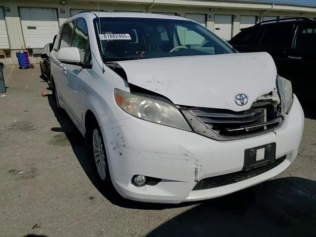 2014 Toyota Sienna Xle VIN: 5TDYK3DC9ES438989 Lot: 81882465