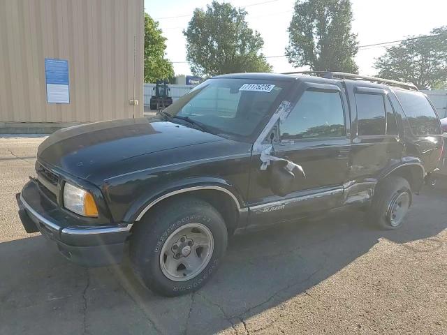 1997 Chevrolet Blazer VIN: 1GNCS13W1V2167774 Lot: 71175235