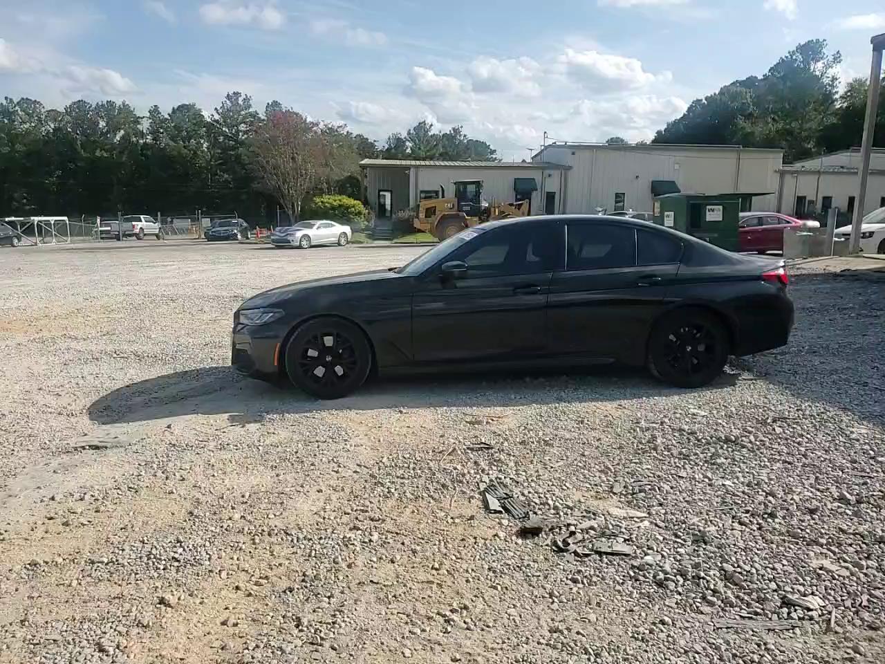 Фото: WBA53BH00NCJ43210