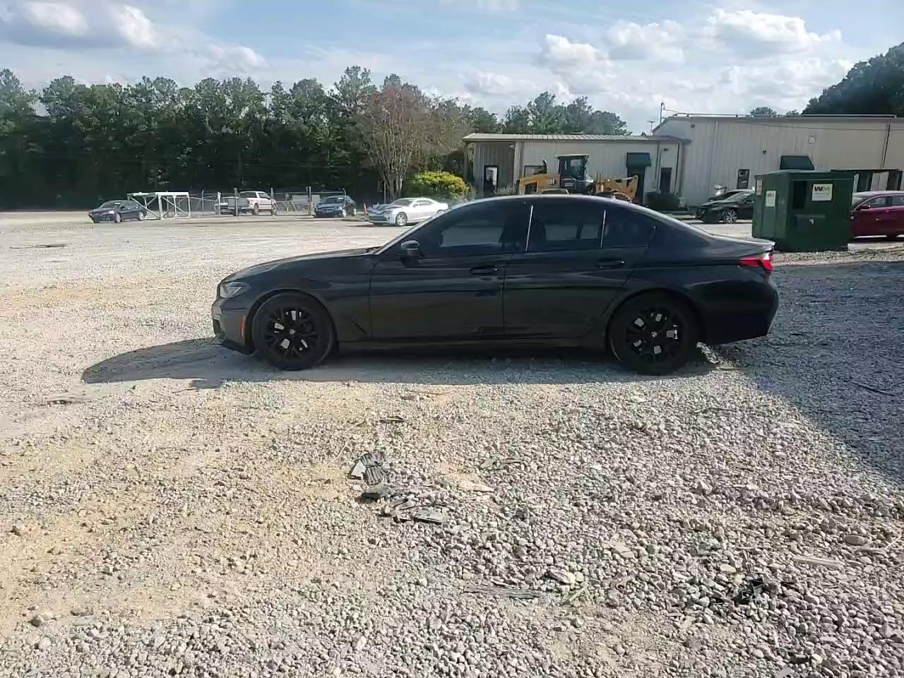 Фото: WBA53BH00NCJ43210