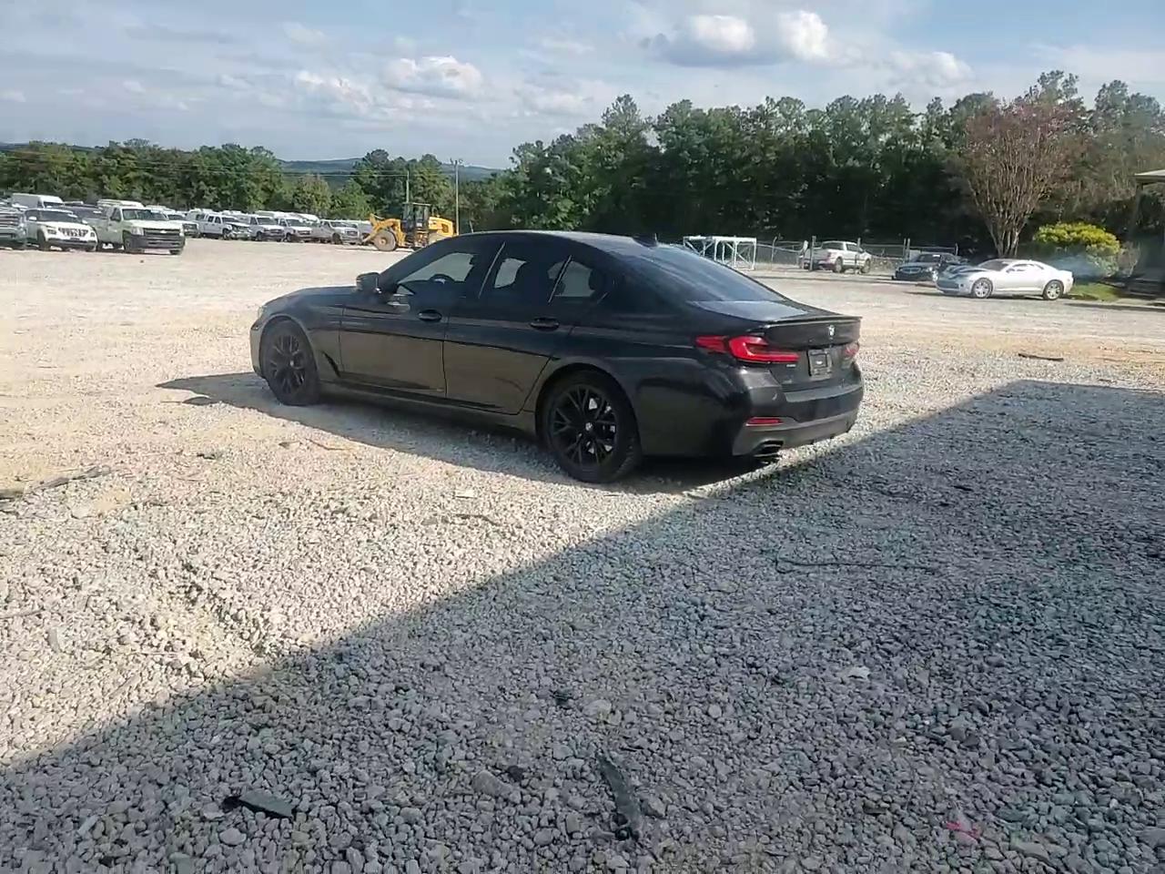 Фото: WBA53BH00NCJ43210