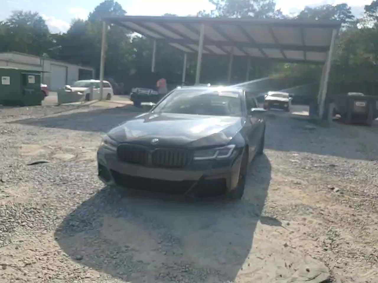 Фото: WBA53BH00NCJ43210