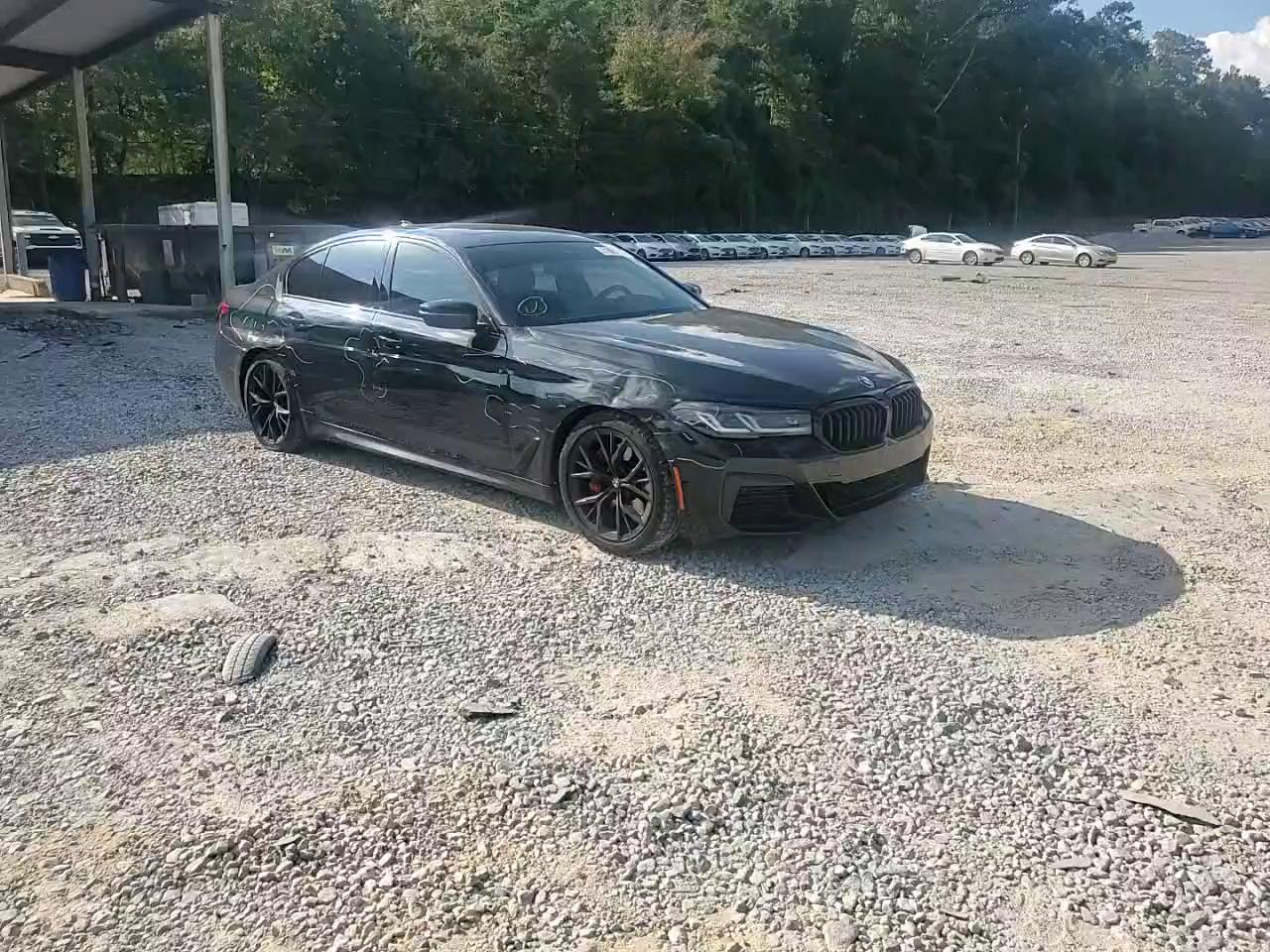 Фото: WBA53BH00NCJ43210