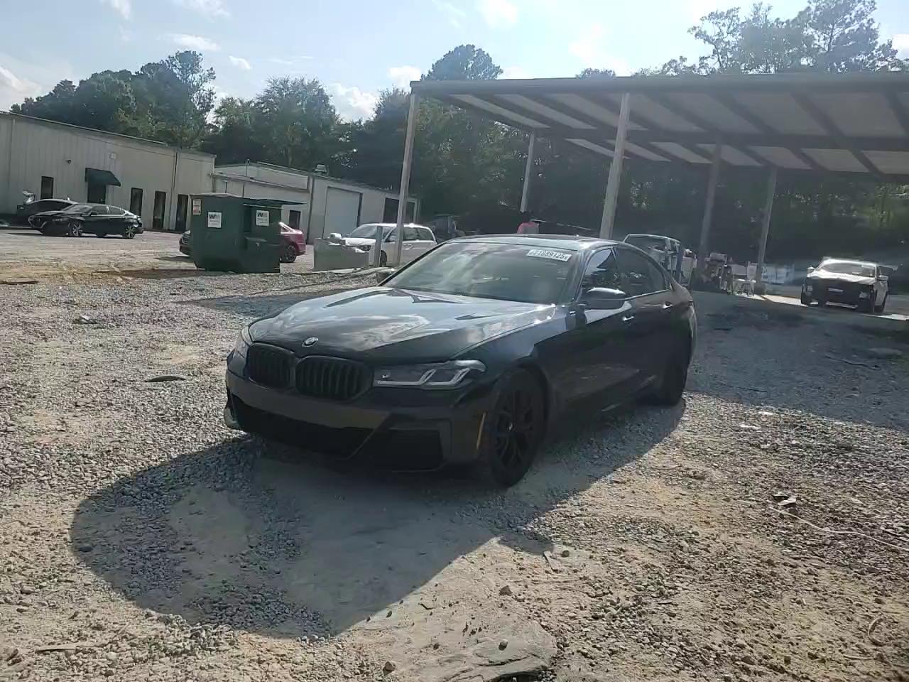 Фото: WBA53BH00NCJ43210