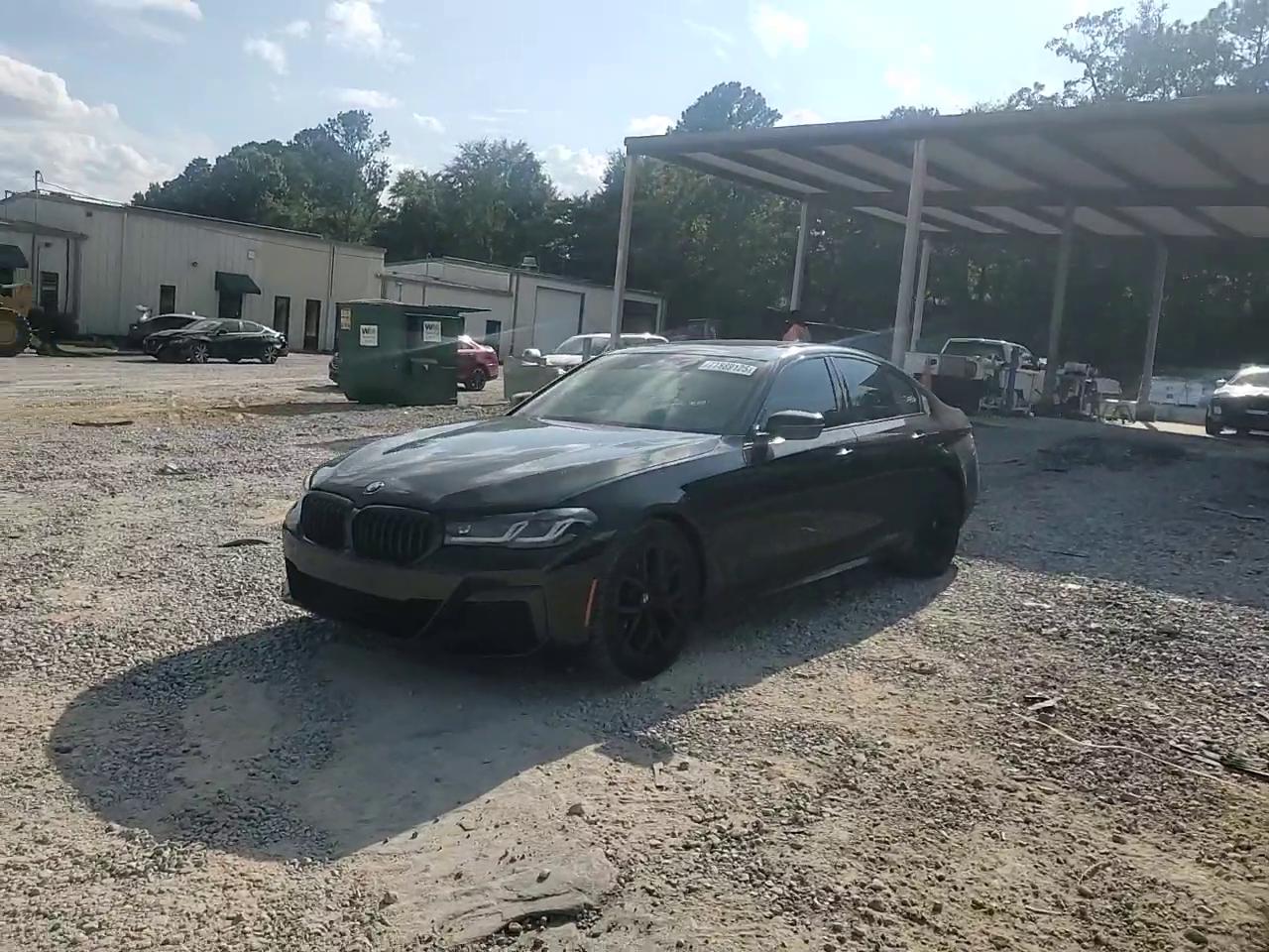 Фото: WBA53BH00NCJ43210