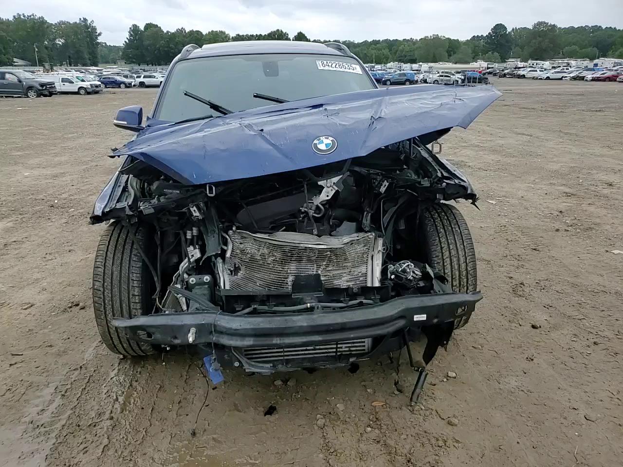 Фото: WBAVM5C56FVV94066