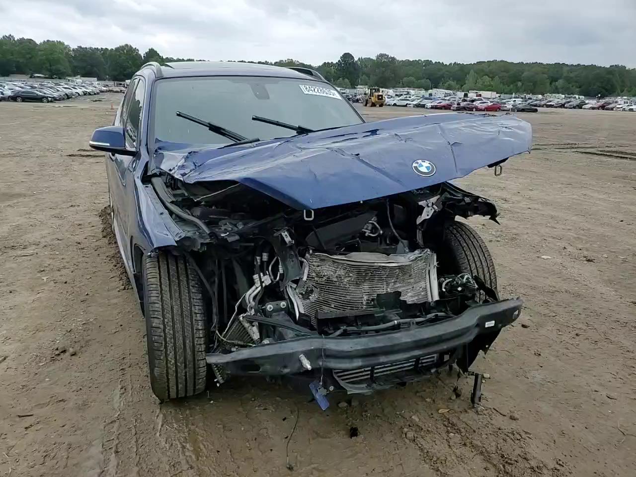 Фото: WBAVM5C56FVV94066