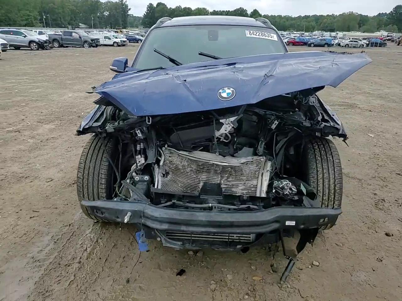 Фото: WBAVM5C56FVV94066