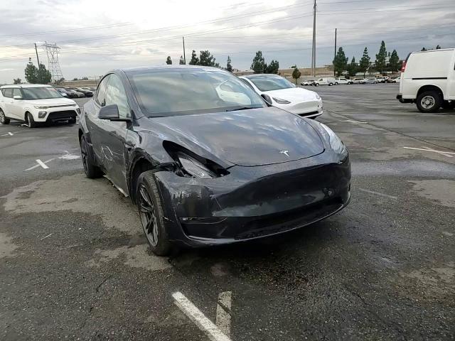 2025 Tesla Model Y VIN: 7SAYGDEEXSF291530 Lot: 81157765
