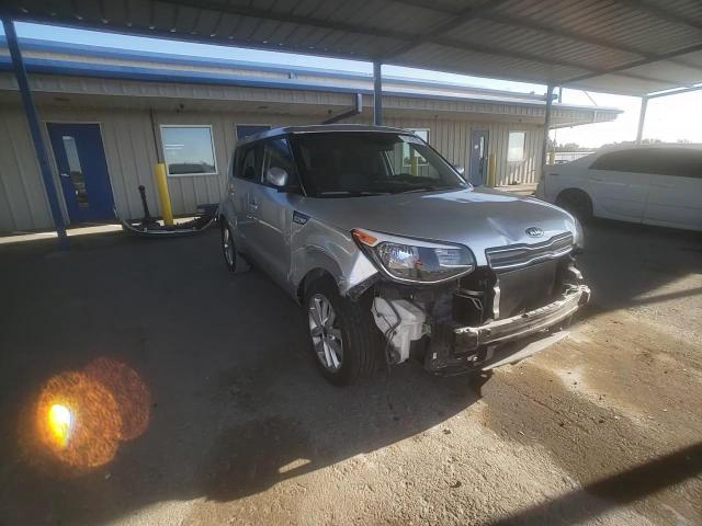 2018 Kia Soul + VIN: KNDJP3A59J7530858 Lot: 71742155