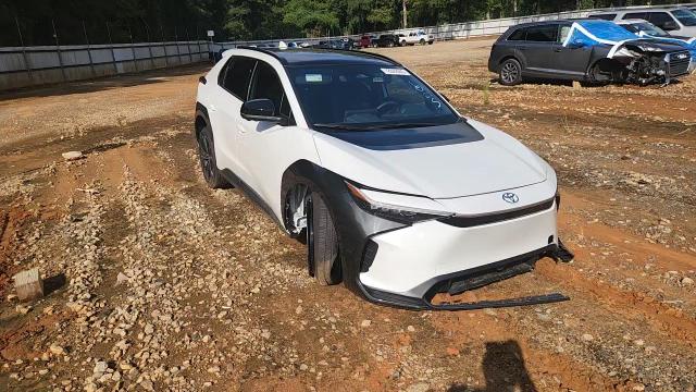 2024 Toyota Bz4X Xle VIN: JTMABACA3RA085545 Lot: 72022945