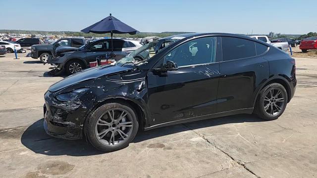 2024 Tesla Model Y VIN: 7SAYGDED4RA304478 Lot: 80226085