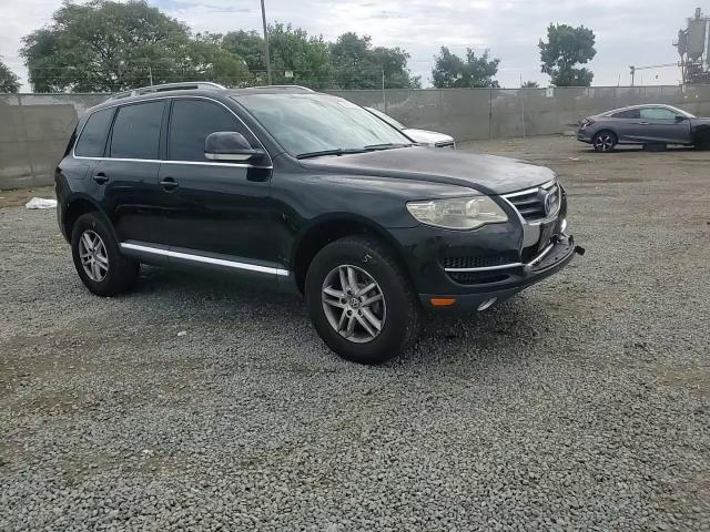 2009 Volkswagen Touareg 2 V6 VIN: WVGBE77LX9D011642 Lot: 82138685