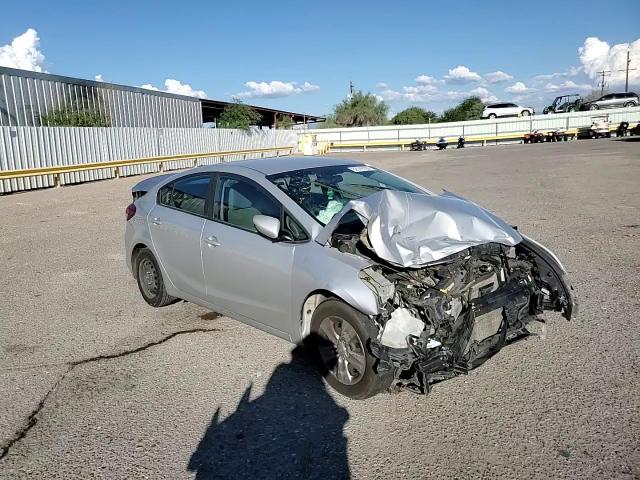 2017 Kia Forte Lx VIN: 3KPFL4A7XHE109329 Lot: 82149105
