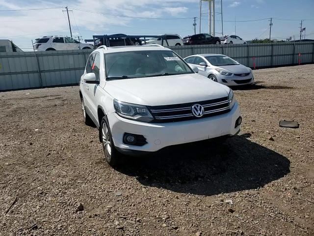 2016 Volkswagen Tiguan S VIN: WVGAV7AXXGW562131 Lot: 71472825