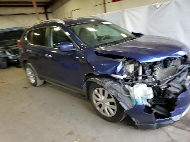 2017 Nissan Rogue Sv VIN: 5N1AT2MV4HC781575 Lot: 83871515