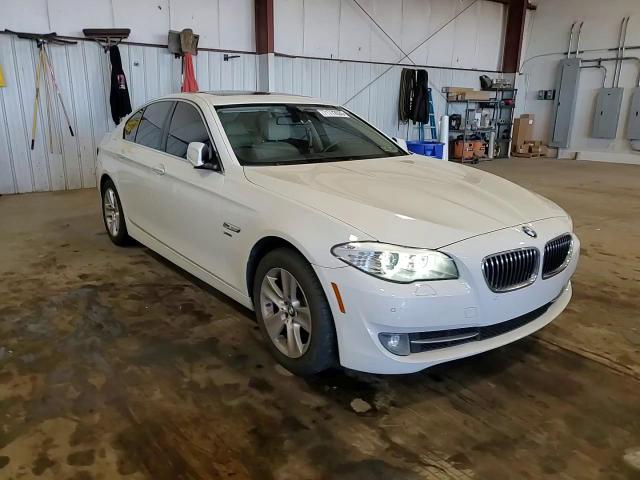 2012 BMW 528 Xi VIN: WBAXH5C54CDW07976 Lot: 71772635