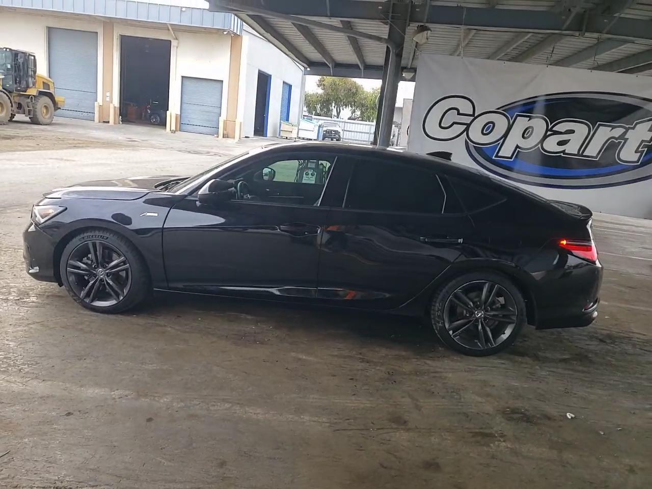 Фото: 19UDE4H37RA029528